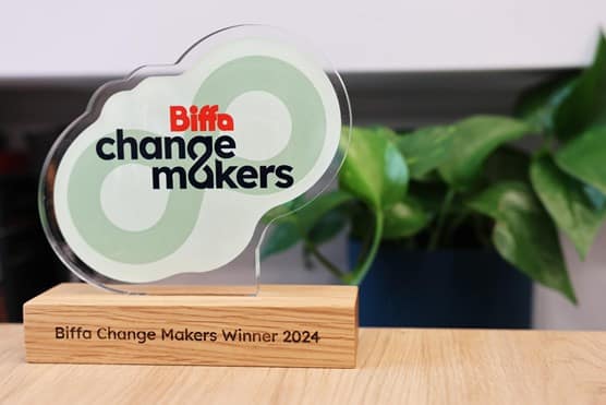 Biffa's change maker award for Derby food 4 thought alliance
